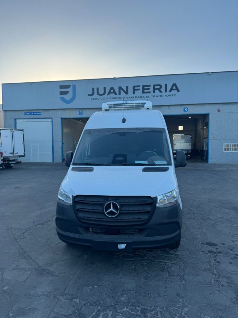 Furgoneta Mercedes Sprinter con equipo de frío Thermo King