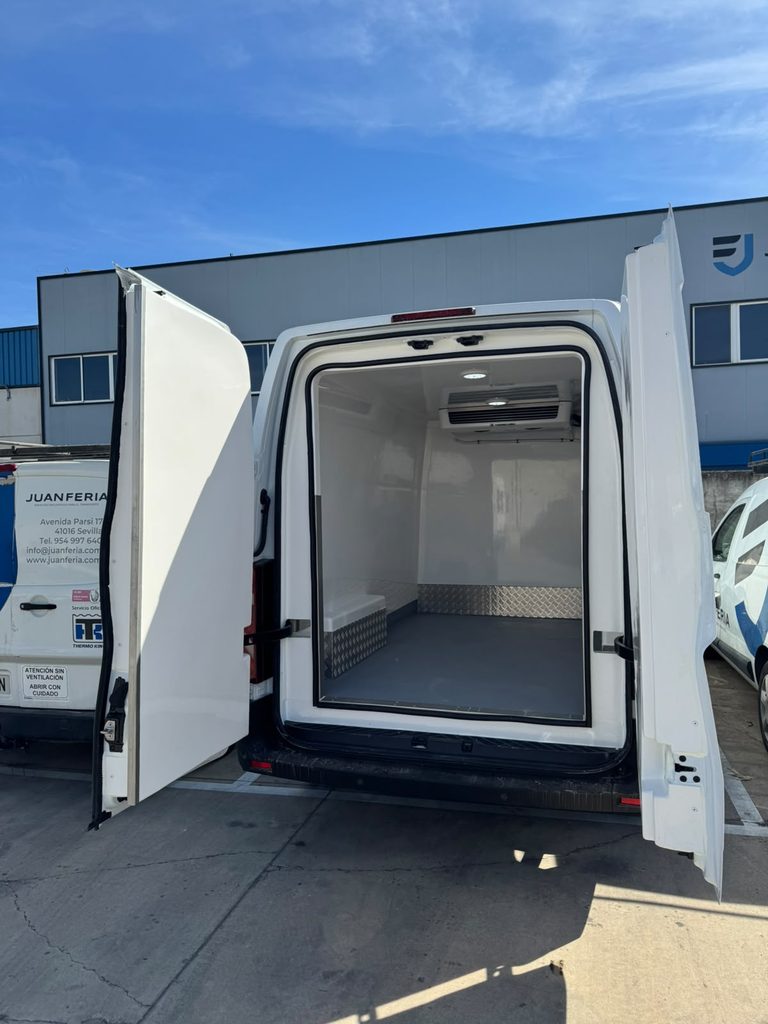 Furgoneta frigorífica Renault en Sevilla